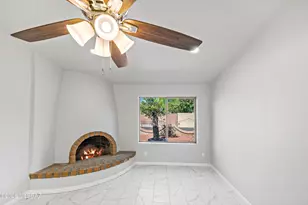 5551 S Pin Oak Dr, Tucson, AZ 85746 - Photo 17