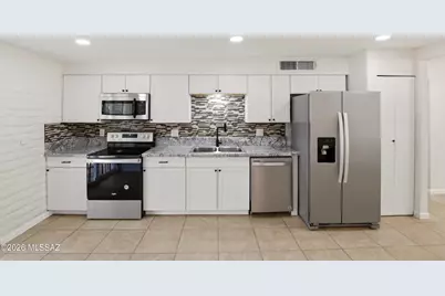 3711 S Le Beaux Place, Tucson, AZ 85730 - Photo 9