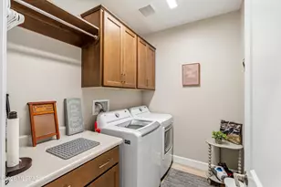 1445 E Golden Rock Wy, Green Valley, AZ 85614 - Photo 39