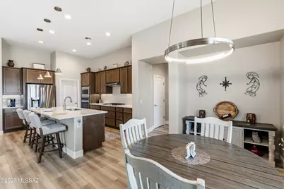 1445 E Golden Rock Way, Green Valley, AZ 85614 - Photo 17