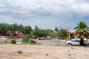 1604 E 10th St, Tucson, AZ 85719 - Photo 3