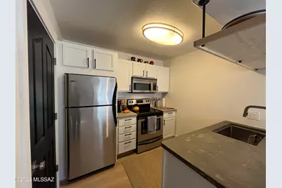 5751 N Kolb Road #33202, Tucson, AZ 85750 - Photo 3