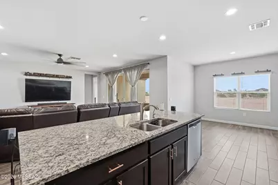 17131 W Weatherby Road, Marana, AZ 85653 - Photo 13