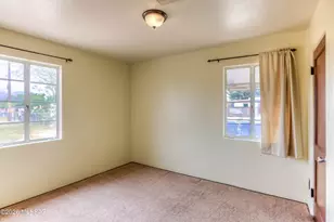 2437 E Beverly Dr, Tucson, AZ 85719 - Photo 17