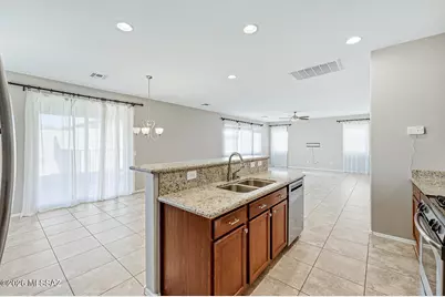 323 E Refuge Loop, Vail, AZ 85641 - Photo 13