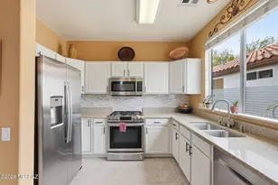 9314 N Desert Mist Ln, Tucson, AZ 85743 - Photo 7