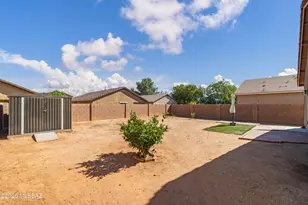 8262 W Shearwater Dr, Tucson, AZ 85757 - Photo 11