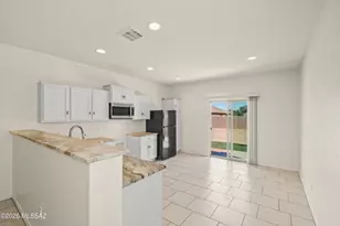 8262 W Shearwater Dr, Tucson, AZ 85757 - Photo 17