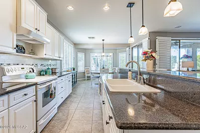 2445 E Sky Creek Drive, Green Valley, AZ 85614 - Photo 21