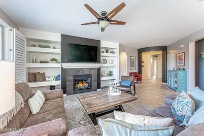 2445 E Sky Creek Drive, Green Valley, AZ 85614 - Photo 15