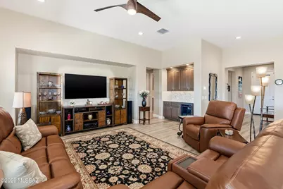 1780 E Wintergreen Drive, Green Valley, AZ 85614 - Photo 13