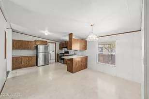 2870 E Cottonwood Club Ln, Tucson, AZ 85706 - Photo 9