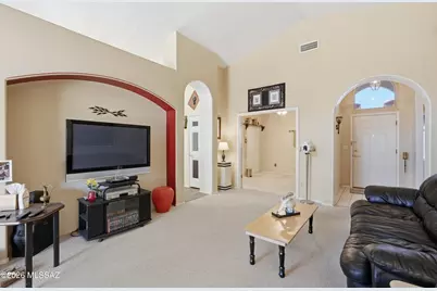 6416 W Rosamond Way, Tucson, AZ 85743 - Photo 9