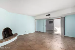 8342 E Cypress Point Ln, Tucson, AZ 85710 - Photo 9