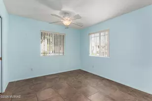 8342 E Cypress Point Ln, Tucson, AZ 85710 - Photo 11