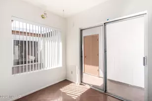 8342 E Cypress Point Ln, Tucson, AZ 85710 - Photo 7