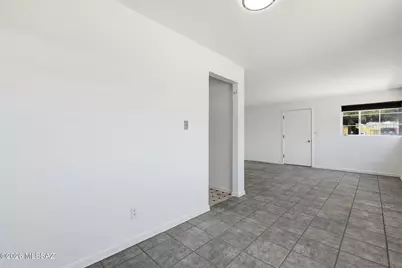 2721 E Fort Lowell Road, Tucson, AZ 85716 - Photo 9
