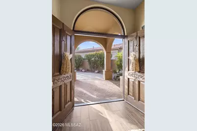 6384 N Desert Wind Circle, Tucson, AZ 85750 - Photo 3