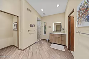 6384 N Desert Wind Cir, Tucson, AZ 85750 - Photo 33