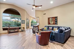 6384 N Desert Wind Cir, Tucson, AZ 85750 - Photo 3