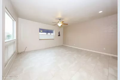 433 N Calle Del Diablo, Green Valley, AZ 85614 - Photo 3