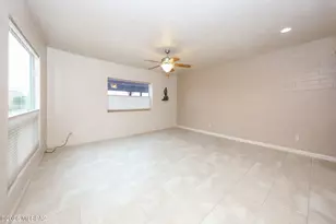 433 N Calle Del Diablo, Green Valley, AZ 85614 - Photo 3