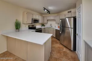 6655 N Canyon Crest Dr, Tucson, AZ 85750 - Photo 7