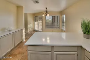 6655 N Canyon Crest Dr, Tucson, AZ 85750 - Photo 9