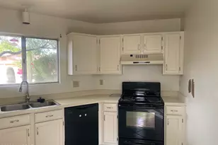 9368 N Hampshire Dr, Tucson, AZ 85742 - Photo 3