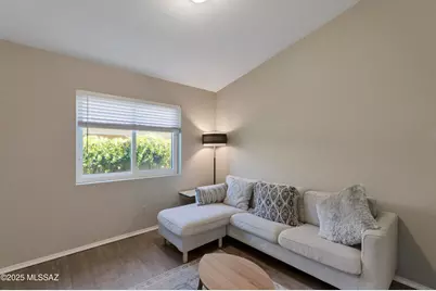 11561 N Eagle Peak Drive, Oro Valley, AZ 85737 - Photo 5