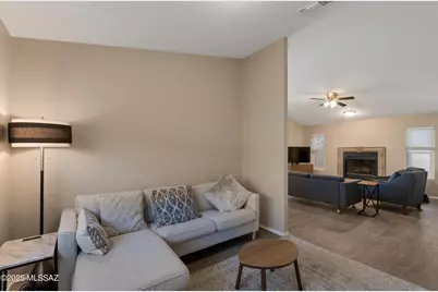 11561 N Eagle Peak Drive, Oro Valley, AZ 85737 - Photo 3