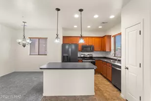 12097 W Hailey Ln, Marana, AZ 85653 - Photo 11