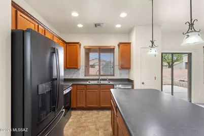 12097 W Hailey Lane, Marana, AZ 85653 - Photo 11