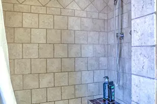 9230 E Palm Tree Dr, Tucson, AZ 85710 - Photo 37