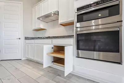 12736 E Prairie Aster Lane, Tucson, AZ 85747 - Photo 17