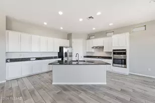 12736 E Prairie Aster Ln, Tucson, AZ 85747 - Photo 15