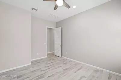 12736 E Prairie Aster Lane, Tucson, AZ 85747 - Photo 33
