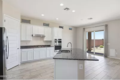 12736 E Prairie Aster Lane, Tucson, AZ 85747 - Photo 13
