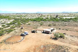 286 S Palm Rd, Pearce, AZ 85625 - Photo 17