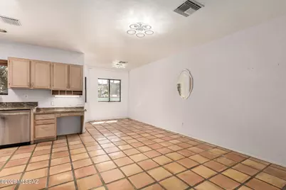 7 W Roma Drive, Tucson, AZ 85737 - Photo 9