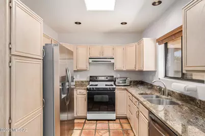 7 W Roma Drive, Tucson, AZ 85737 - Photo 13