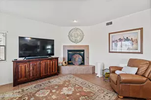 7975 N Higgins Feather Dr, Tucson, AZ 85743 - Photo 15