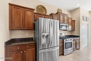 8640 N Moonfire Dr, Tucson, AZ 85743 - Photo 15