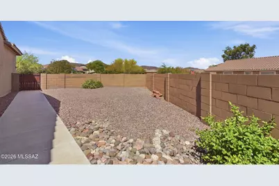 8640 N Moonfire Drive, Tucson, AZ 85743 - Photo 39
