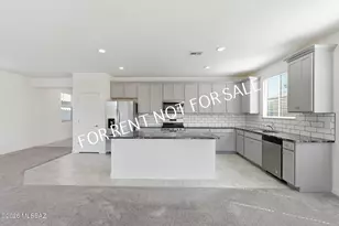 7842 S New Strike Way, Tucson, AZ 85747 - Photo 11