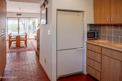 6715 N Camino Padre Isidoro, Tucson, AZ 85718 - Photo 15