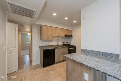 2525 N Alvernon Way #UNIT E1, Tucson, AZ 85712 - Photo 7