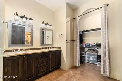 5670 W Triangle X Place, Tucson, AZ 85713 - Photo 11