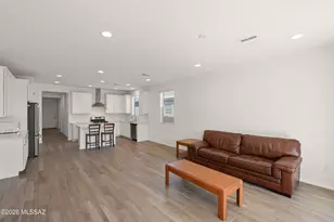 7787 S Wolf Creek Dr, Tucson, AZ 85757 - Photo 19