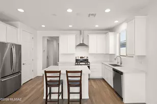 7787 S Wolf Creek Dr, Tucson, AZ 85757 - Photo 15